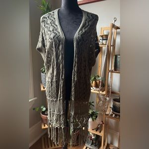 Buttons Medium Bohemian, Crocheted Topper Blouse in Green